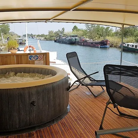 Peniche Authentique Confort Hotel na wodzie Aigues-Mortes