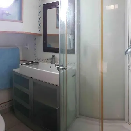 Botel Peniche Authentique Confort Aigues-Mortes