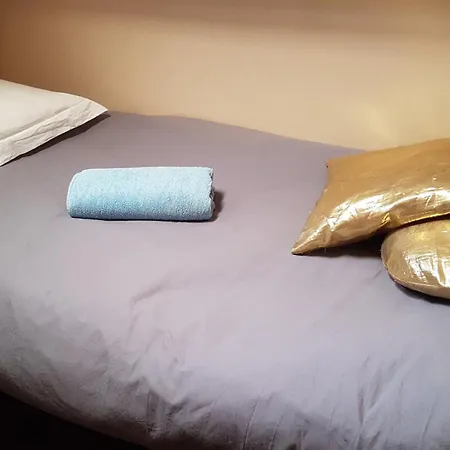 Peniche Authentique Confort * Aigues-Mortes